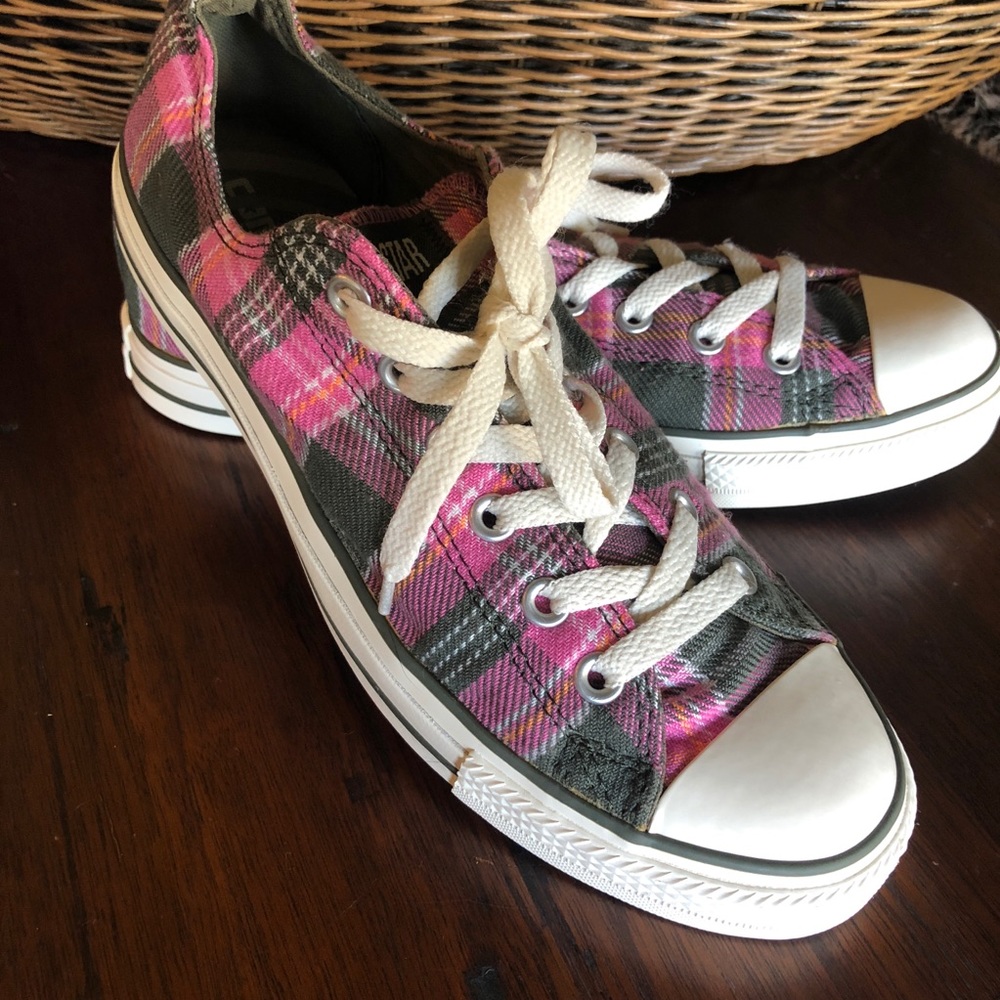 Converse Plaid Low Tops